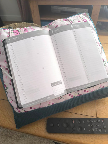 Coussin de lecture - liseuse - tablette personnalisable